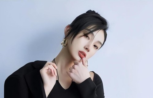 杨家摆草认新儿媳，黄圣依离婚爽复出，活自己远胜嫁豪门