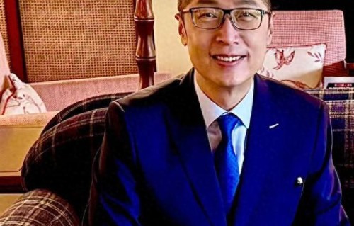 前TVB演员马浚伟任上市公司CEO，\"康熙\"驾到，股价狂飙_北青网|5月推荐榜|港股|明星|跨界|广播
