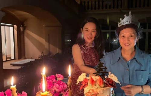 杜江晒照为妈妈庆祝70岁生日!霍思燕与婆婆同框合影笑容灿烂|大寿|平安健康|社交平台|氛围