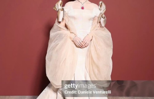 杨紫纯生视频曝光展现绝美状态