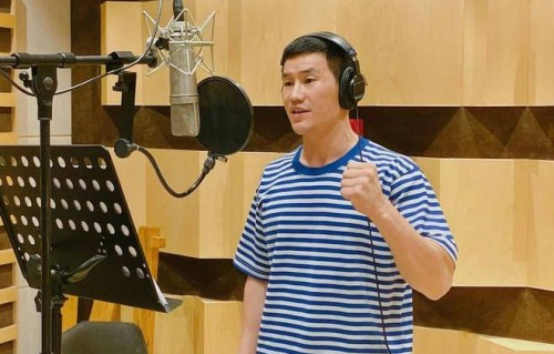 谢孟伟惊现录音棚，疑似要出新歌再出圈