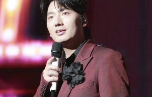 海来阿木演唱会喊《分币不掏》!原歌竟是《来跳舞》，梗太好笑_首歌_云朵_歌词