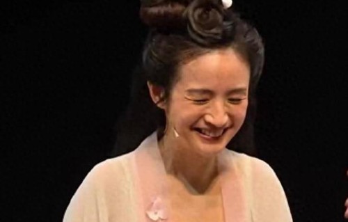 43岁林依晨状态太差了，感觉还不如普通人43岁的状态