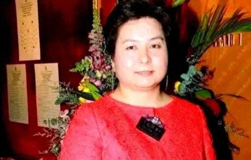 何超仪公布姐姐死因，何超蕸从小患哮喘，父亲总是百般宠爱她|何猷龙|何超仪|何超蕸|何鸿燊|蓝琼缨|赌王女儿何超|霍震霆