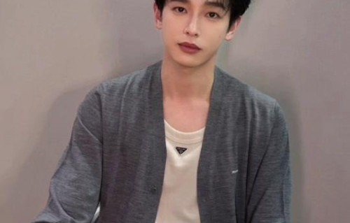 彭昱畅时隔八年复刻名场面颜值飙升