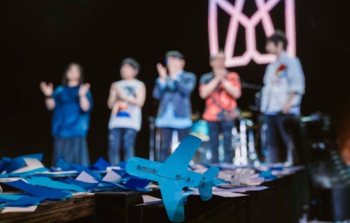 五月天内地巡演结束后，下一阶段的演唱会安排是什么？|台北|阿信|恐龙|鸟巢|穿越