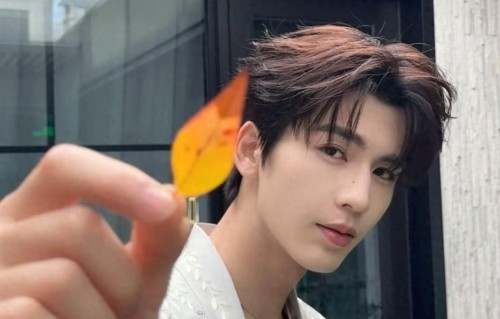 张凌赫脱稿演讲六分半：用理科生思维，撕掉内娱没文化的标签