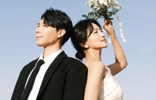 40岁韩国演员白恩惠官宣婚讯，闪嫁小10岁音乐剧演员李俊宇，婚纱照曝光