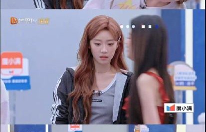 张月在长文中提到的《凑热闹》选歌风波是怎么回事？