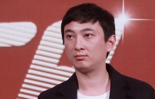 曝王思聪前任黄一鸣情变！孩子生父再被质疑，期间还跟过60岁大叔