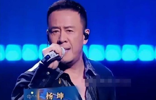 《中国好声音》导师经历如何提升了杨坤的公众认知度？