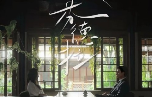 郭宇欣是凭借哪两部作品获奖的？