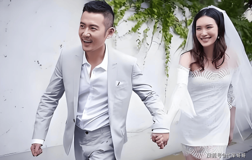 44岁佟晨洁宣布离婚！再婚嫁魏巍11年没生孩子，离婚原因曝光让人唏嘘