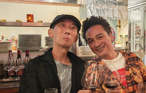 61岁张达明抗癌成功多年，近照仍瘦到脱相！与黄子华吴镇宇聚餐，网友：活着就好