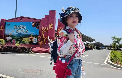 75岁的刘晓庆，又一次刷新了大家对“老年状态”的认知