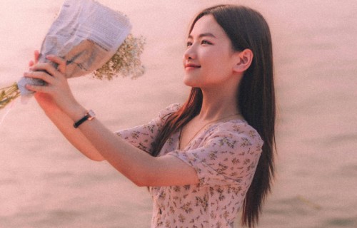 万花世界:鞠婧祎与粉丝的博弈,改编风波背后的深层次探讨_原著_情感_创作