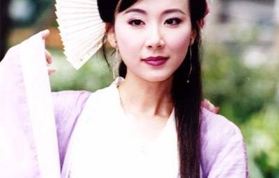 58岁萧蔷状态佳，身材保持引关注