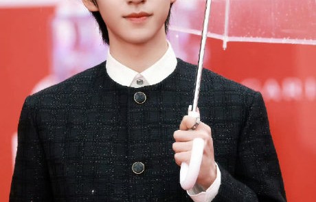 王祖蓝贺峻霖北影节点名rap引争议：热闹背后是行业无戏可拍？