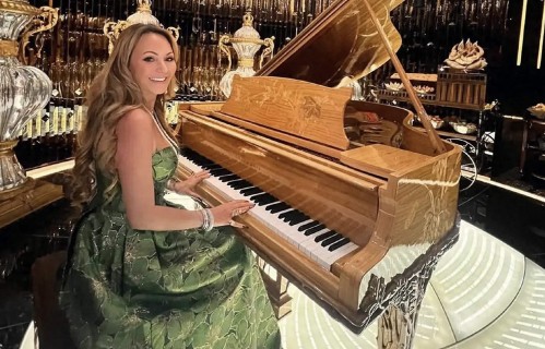 赌王50岁长孙女再度离婚，父母双亡，曾患癌症，如今与男模特相伴 