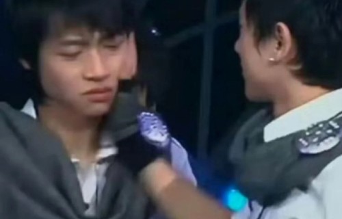 张杰魏晨台下拥抱，20年友情引热议|含金量|关系