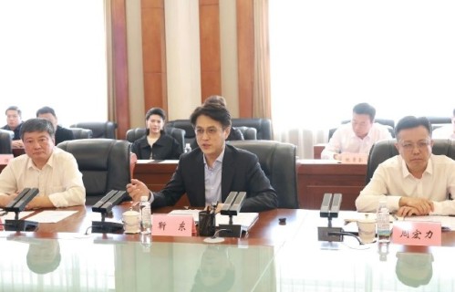 靳东此次深入矿井慰问是第几回下井？