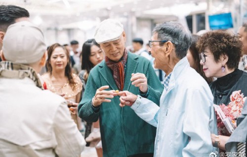 罗家英等圈内人士对恩师刘洵的去世有何评价和悼念？|汪明荃|粤剧|京剧|梨园|千面