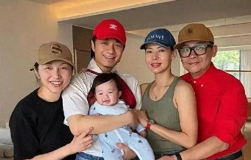 古巨基57岁妻子产后状态刷屏：30年“隐形”换一世圆满，这场爱情豪赌她赢了