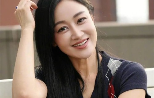 公众和业内人士对赵子琪与《浪姐》节目组的这次争议怎么看？