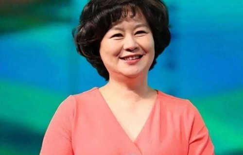鞠萍姐姐5月31日退休！42年陪伴，咱们这代人的童年彻底收尾了