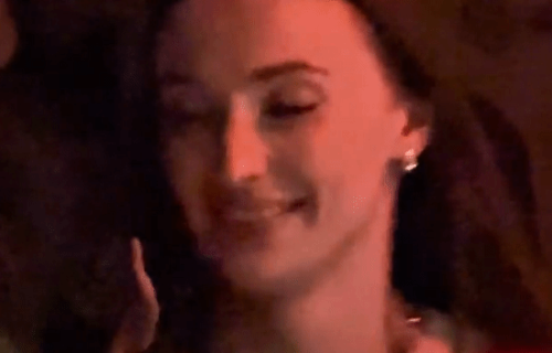 索菲特纳停拍古墓丽影后深夜热舞！不是受伤停工吗？