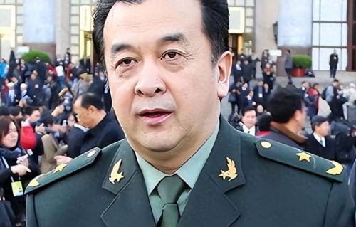 黄宏现状：住北京普通小区，闲时照顾外孙女，65岁走路需要人搀扶 