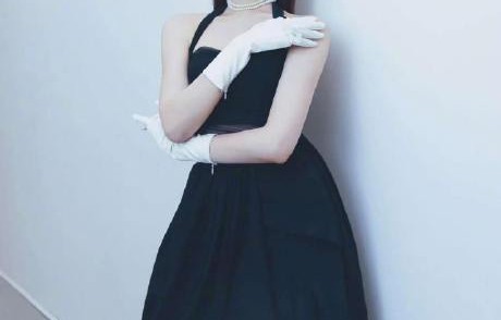 万千惠在《那时雨》舞台上的高抬腿表演和音乐剧唱演获得了怎样的评价？|乘风2026|在播综艺|舞蹈|情感|故事