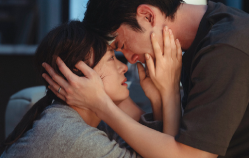 《危险关系》开播就爆！熬夜连看4集后，我感慨：孙俪又押对宝了