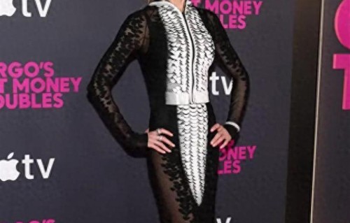 58岁妮可基德曼透视装亮相！18个月狂接9部戏，刚离婚又爆新恋情