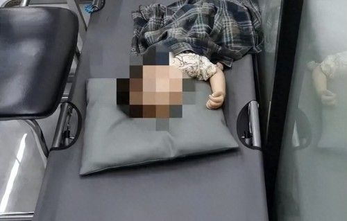 广东男童被生父女友踢死后续：生母哭诉当天细节，生父选择原谅
