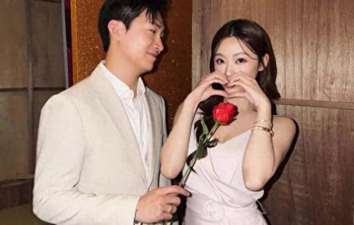 33岁TVB小花被批眼睛异样不自然，当场怒怼网友：不喜欢就别看 