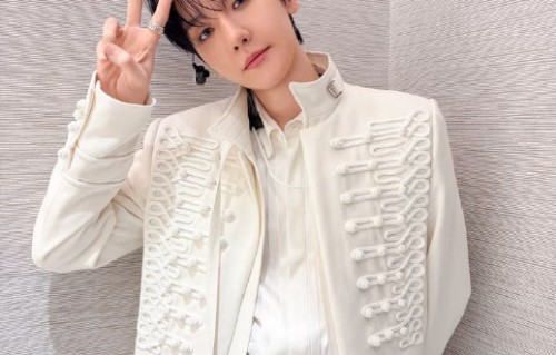 边伯贤的中文表白“山海有隔，爱却可抵”具体是在颁奖礼哪个环节说的？|粉丝|情感|告白|巡演|求婚