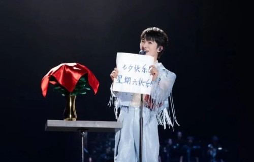 周深 · 深米之间 | 周深就是生米最好的陪伴_新闻|小美满|奇迹时刻|生日|蓝鲸|自拍