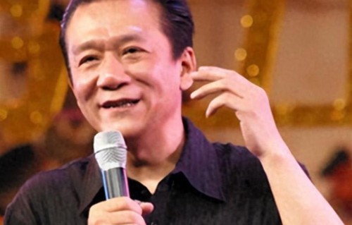 一媳两用？侯耀文离世后，侄儿接手自己娇妻，如今发现他俩是真爱