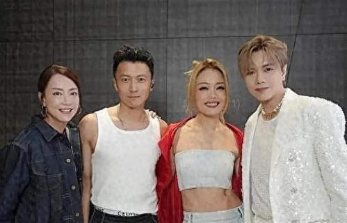 百万粉博主喊话经纪人霍汶希：张敬轩演唱会开得成，我跟你姓