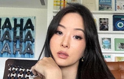 她是顶级名媛，21岁嫁入豪门，没想到人到中年，女儿让她颜面尽失