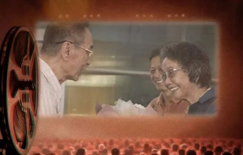 人民评《给阿嬷的情书》:中国电影不缺好故事也不缺新生的创作力量,只要真心足够滚烫,观众不会拒绝好作品|五一档|电影剧情讨论|侨乡|山海|爆款