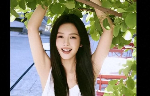 蔡文静这十年，哪一帧不是悄悄在较劲？