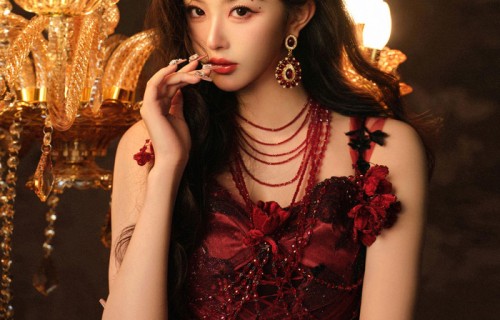 孔雪儿玫瑰伯爵造型诠释致命温柔|小说|红玫瑰|故事|眼神|样子