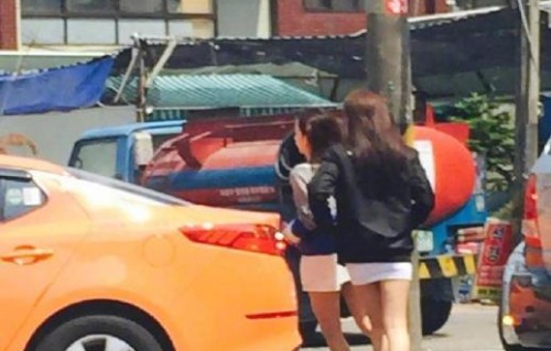 Jisoo和Jennie的早期相处状态为何能引发粉丝如此大的共鸣？