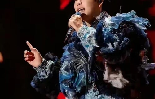 六月还没到，2位男星身体亮红灯一个10天送2次急诊一个得面瘫