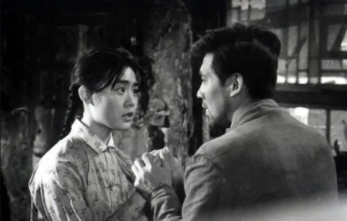 朱时茂和丛珊因《牧马人》相遇,两人却彼此错过,成为最好的朋友