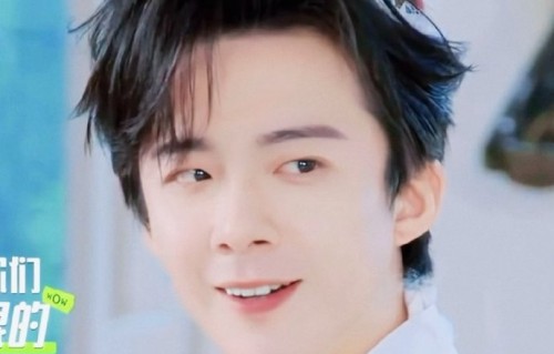 刘宇宁这句“不经意叫宝宝”为何能引爆热搜、成为全网热议焦点？