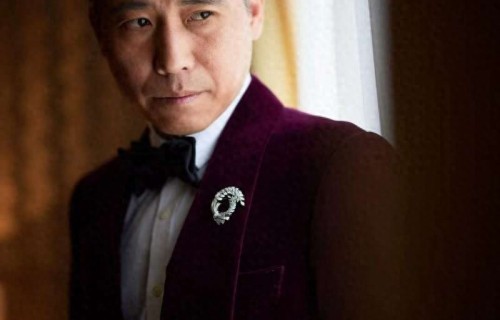 绯闻传了20年，李乃文不再隐瞒，正牌妻子终于曝光，身份不一般 