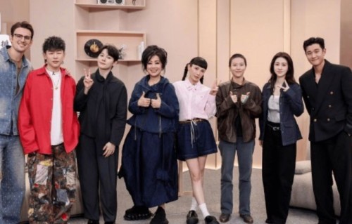 《歌手》制片人回应选曲争议！称选曲决定权在歌手手里